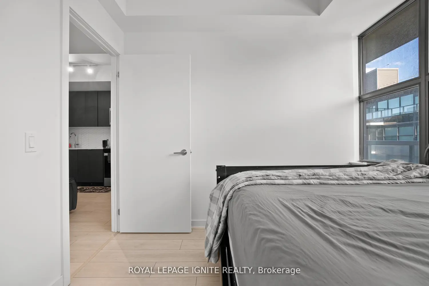 Additional image 9 of 1604 Charles Street 414