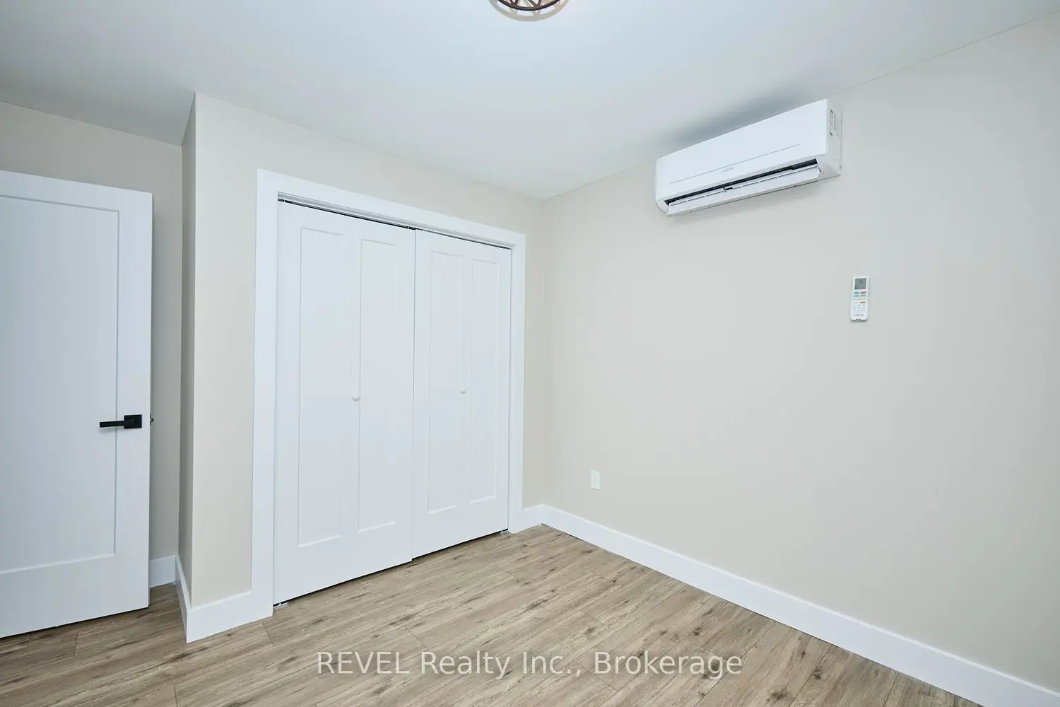 Additional image 14 of 406 Hennepin Avenue