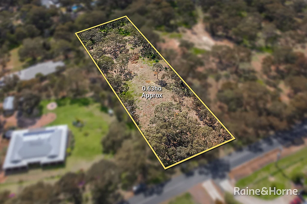 24 Emu Road, Sunbury VIC 3429
