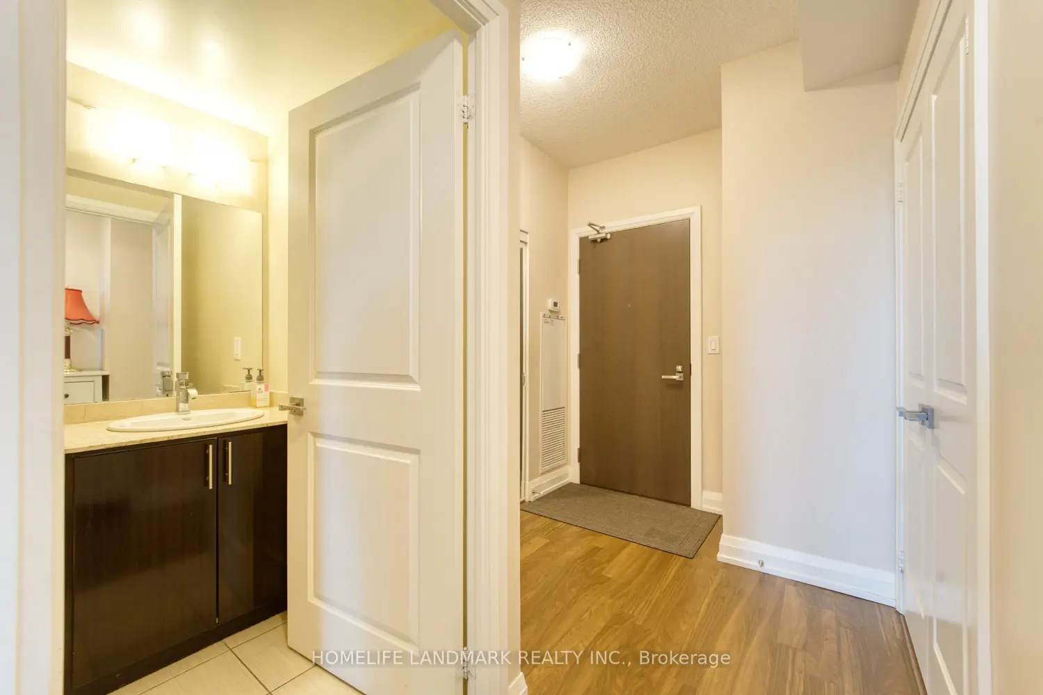 7171 Yonge Street 1201