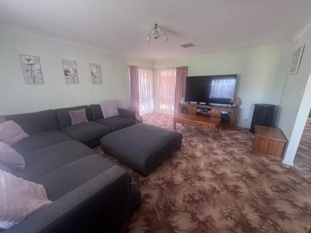 Additional image 3 of 10 Hillview Place, Leeton NSW 2705