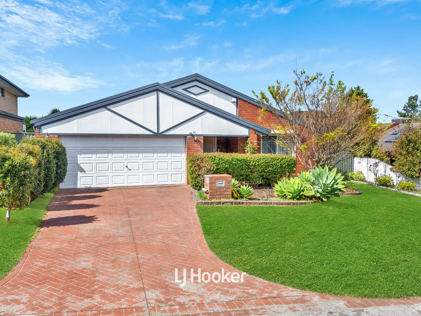 Additional image 2 of 37 Lawson Way, Endeavour Hills VIC 3802
