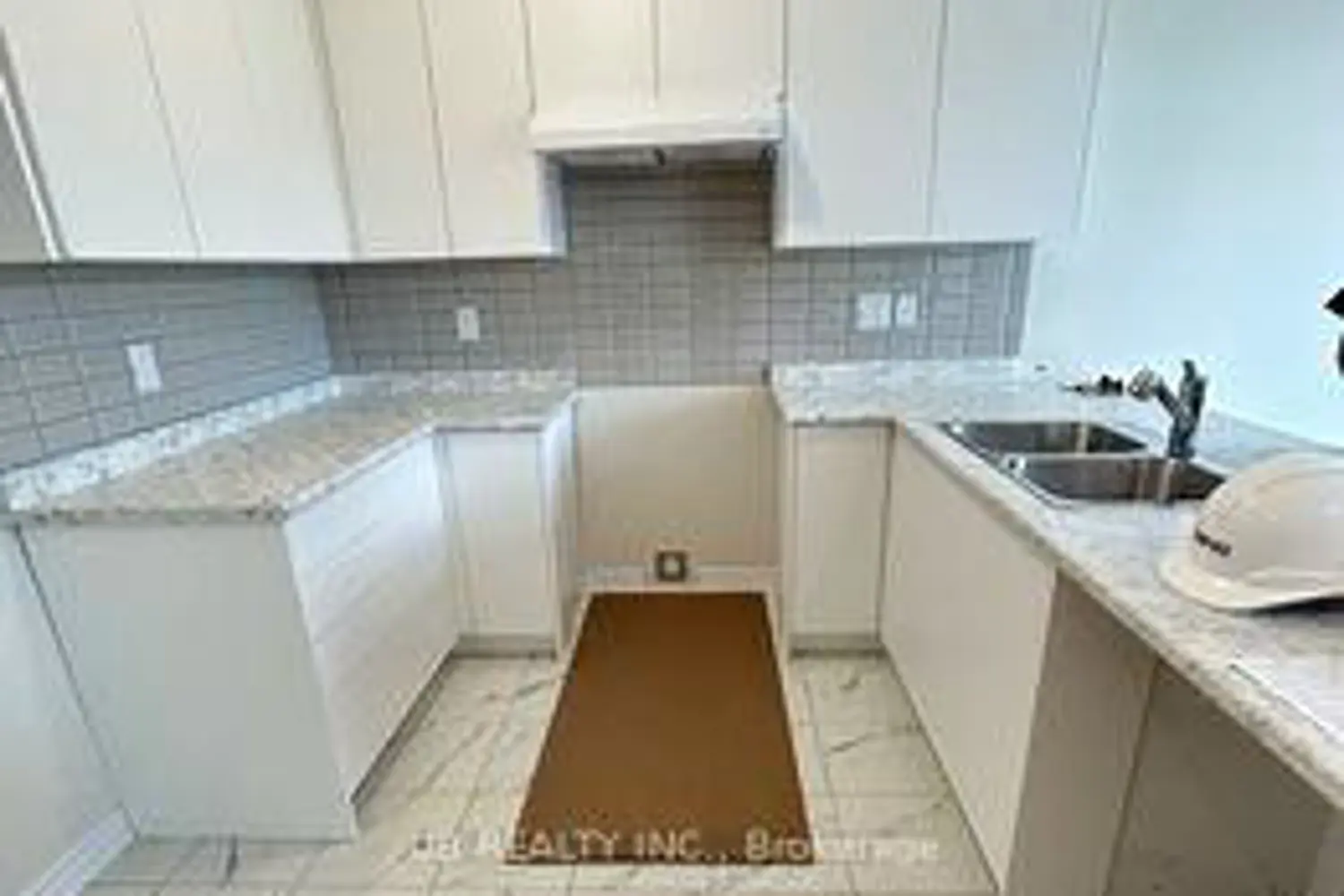 Additional image 12 of 381 Vanilla Trail