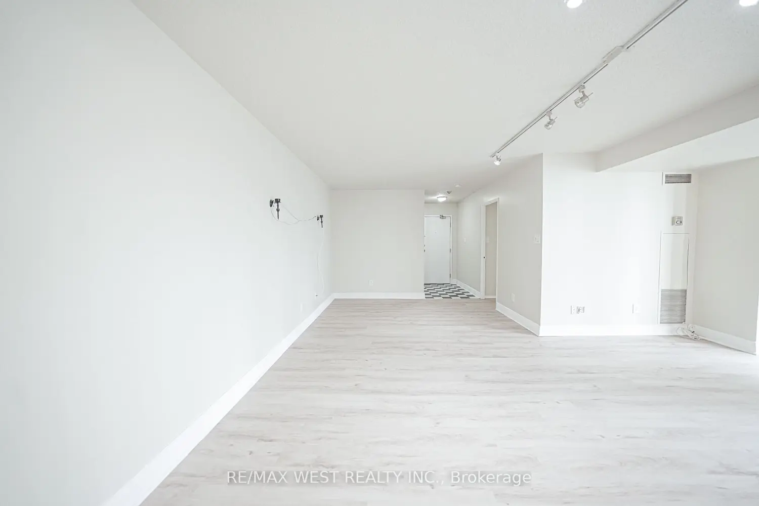 Additional image 13 of 1470 Midland Avenue 608