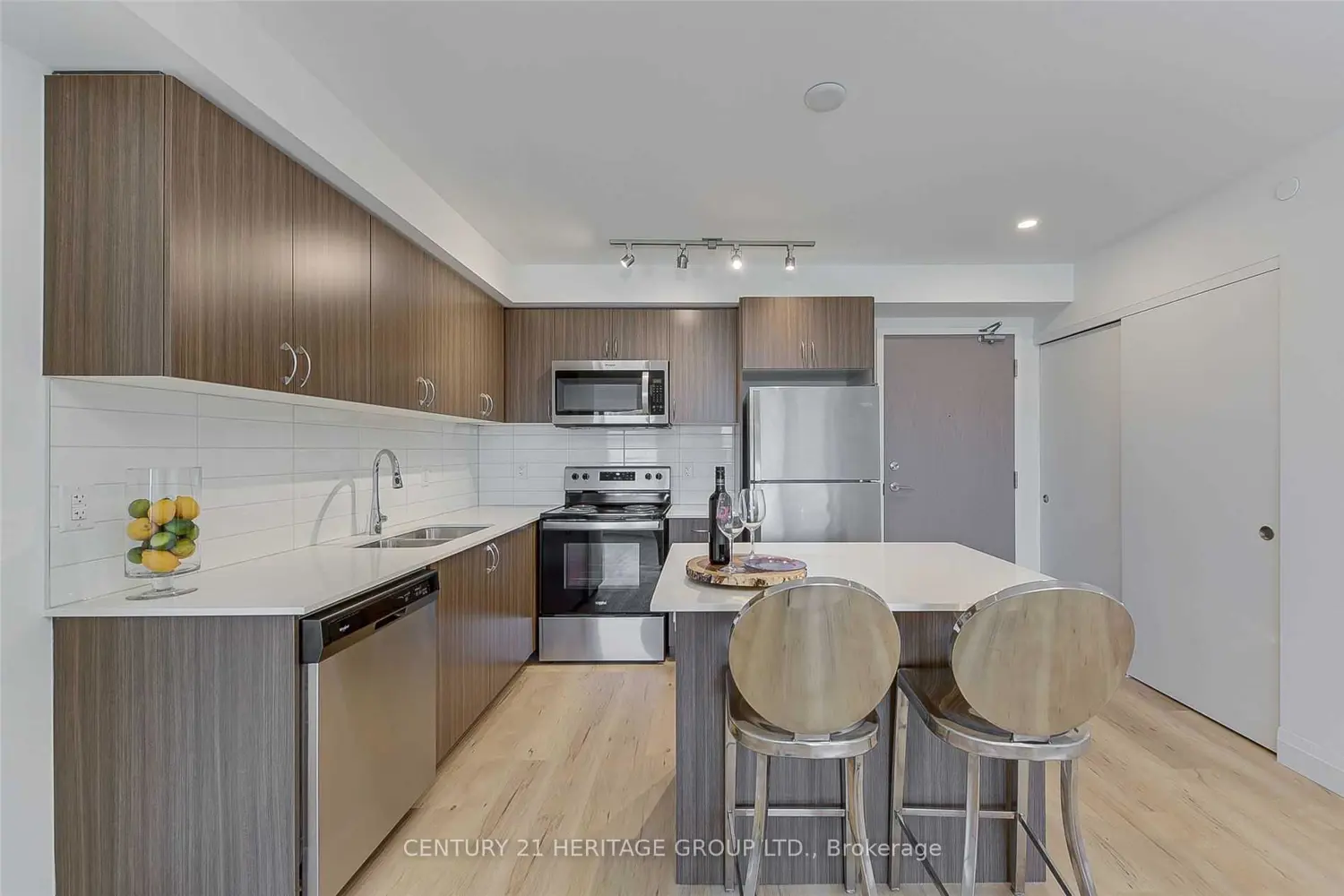 Additional image 4 of 58 Lakeside Terrace 808