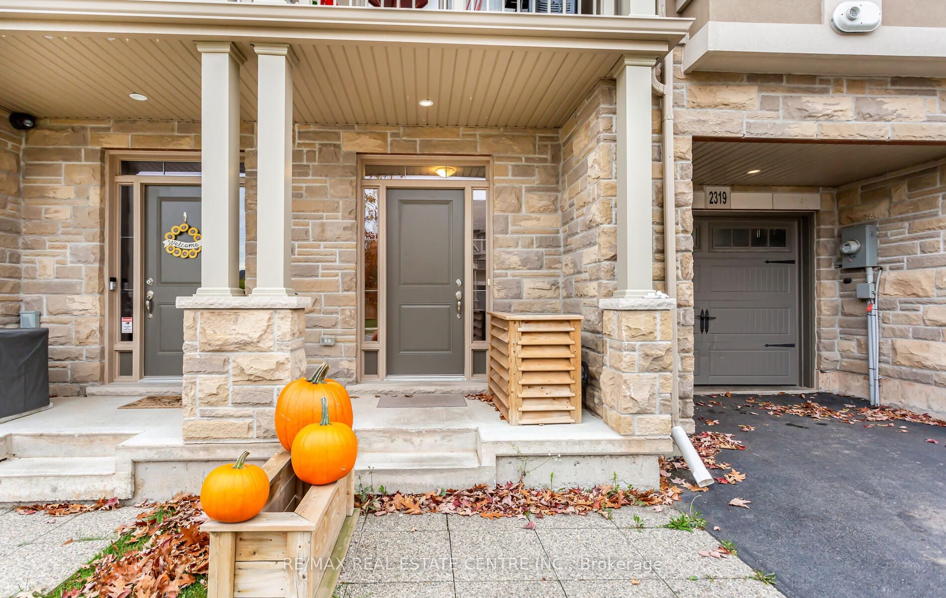 Additional image 3 of 2319 Natasha Circle, Oakville, ON, L6M 0K9