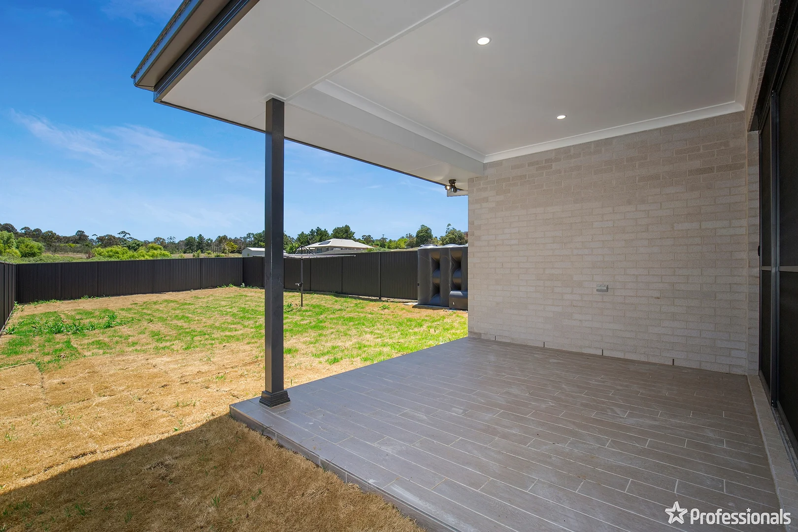 Additional image 9 of 15 Madgwick Drive, Armidale NSW 2350