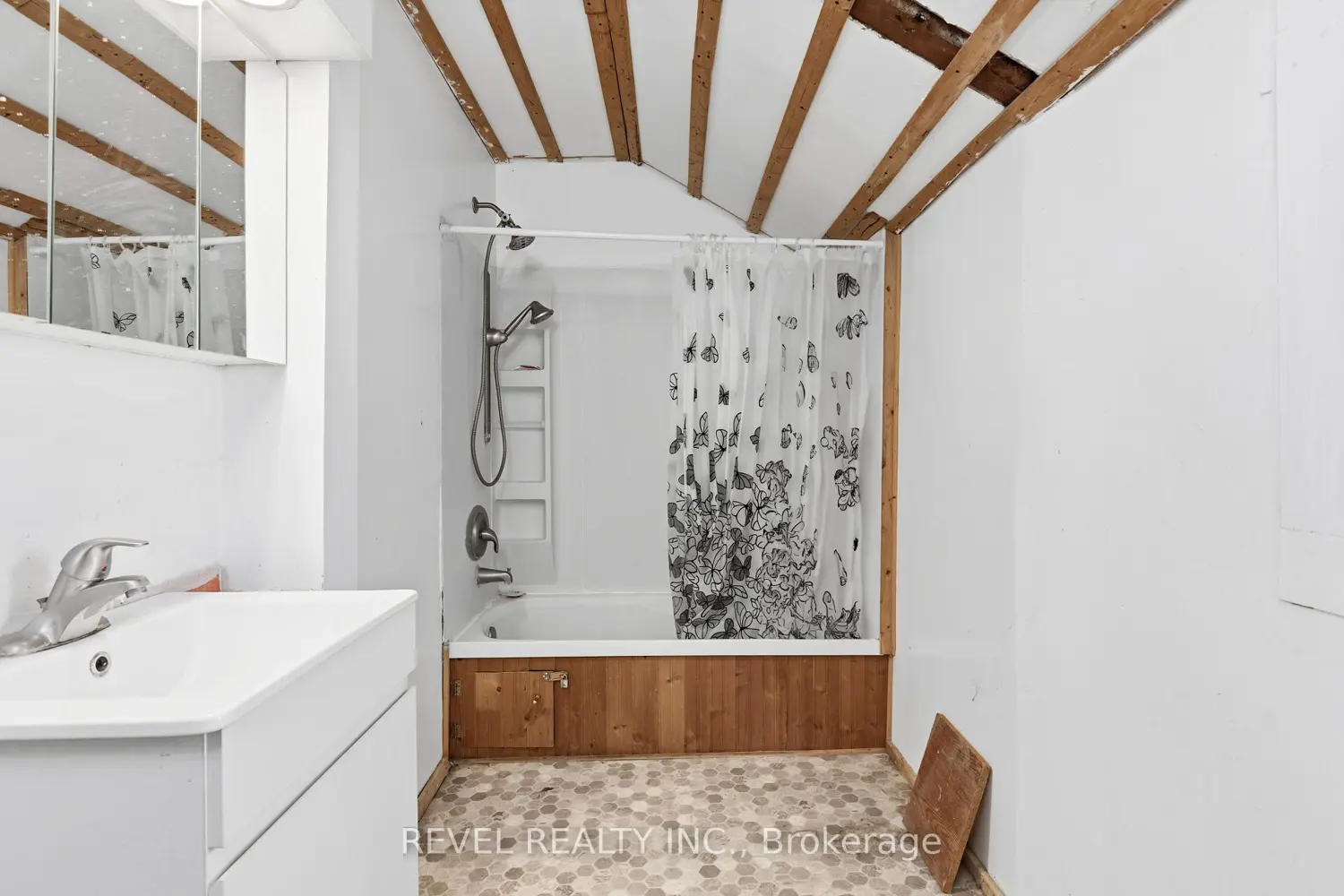 Additional image 9 of 439 Metcalf Street