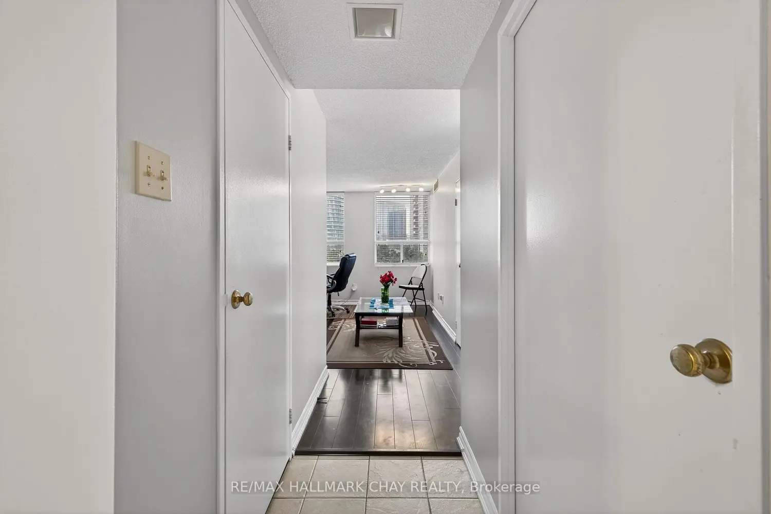 Additional image 14 of 3650 Kaneff Crescent 501