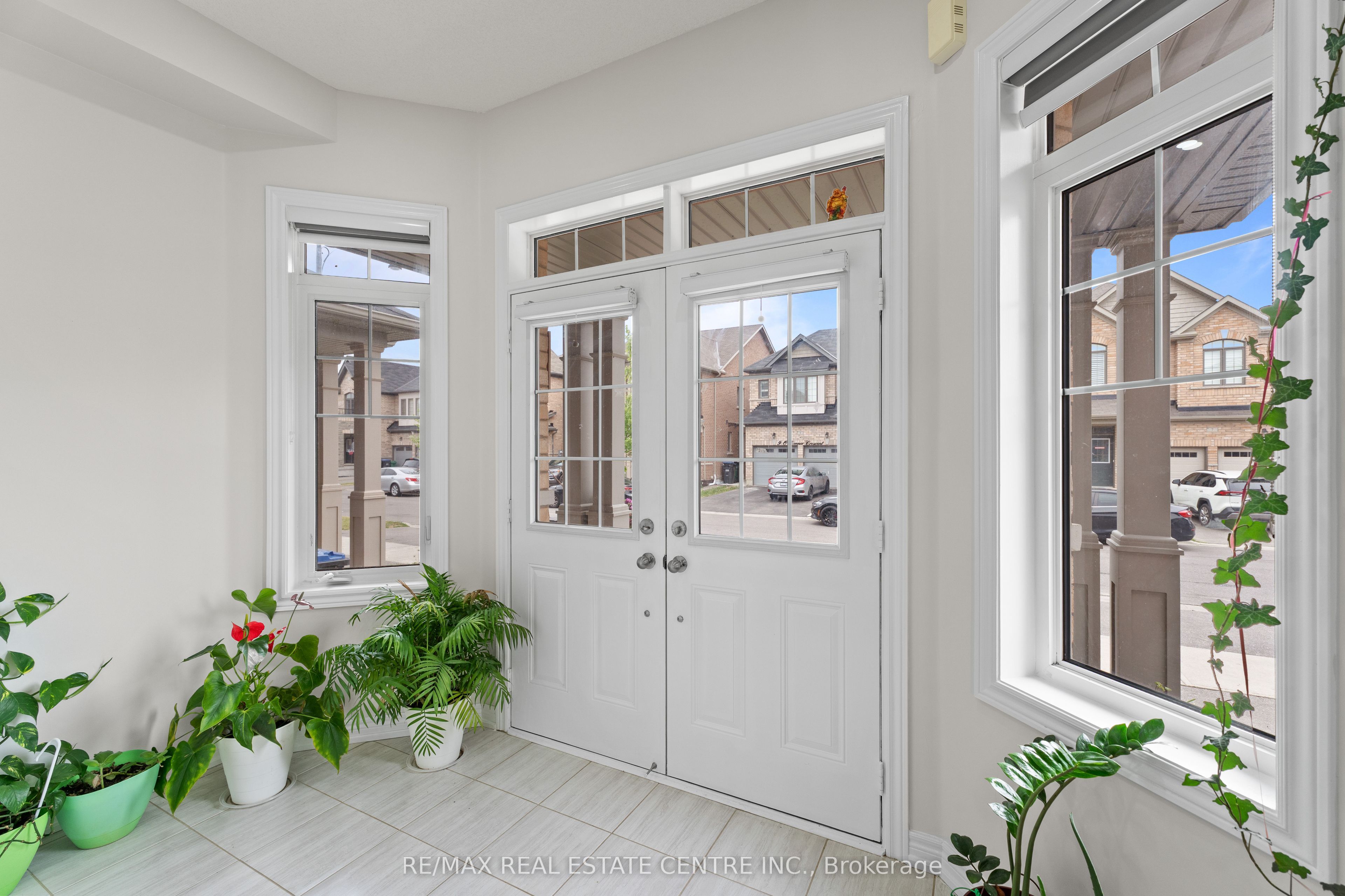 Additional image 3 of 8 Oconnor Crescent, Brampton, ON, L7A 5A6