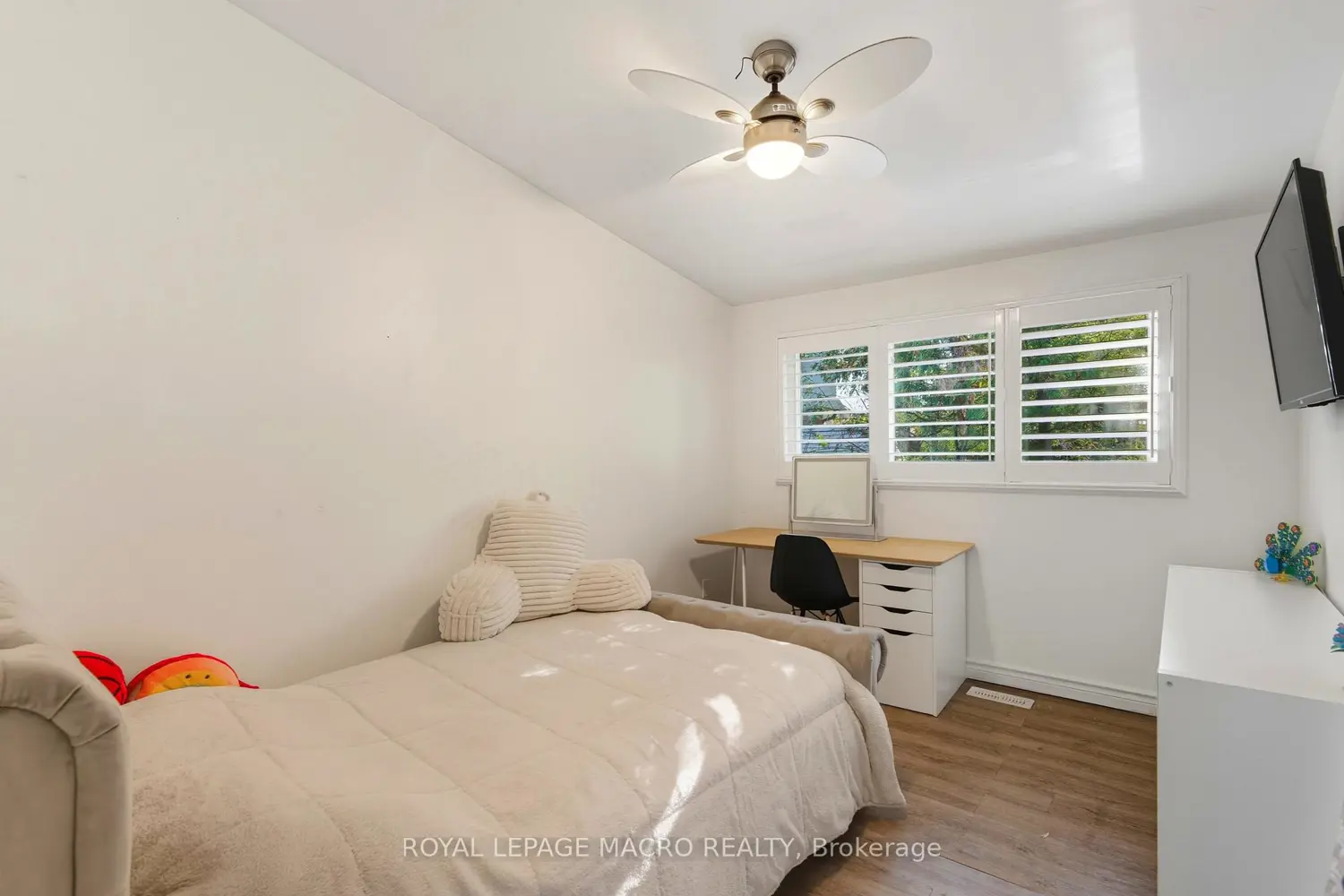 Additional image 7 of 17 Carmen Avenue