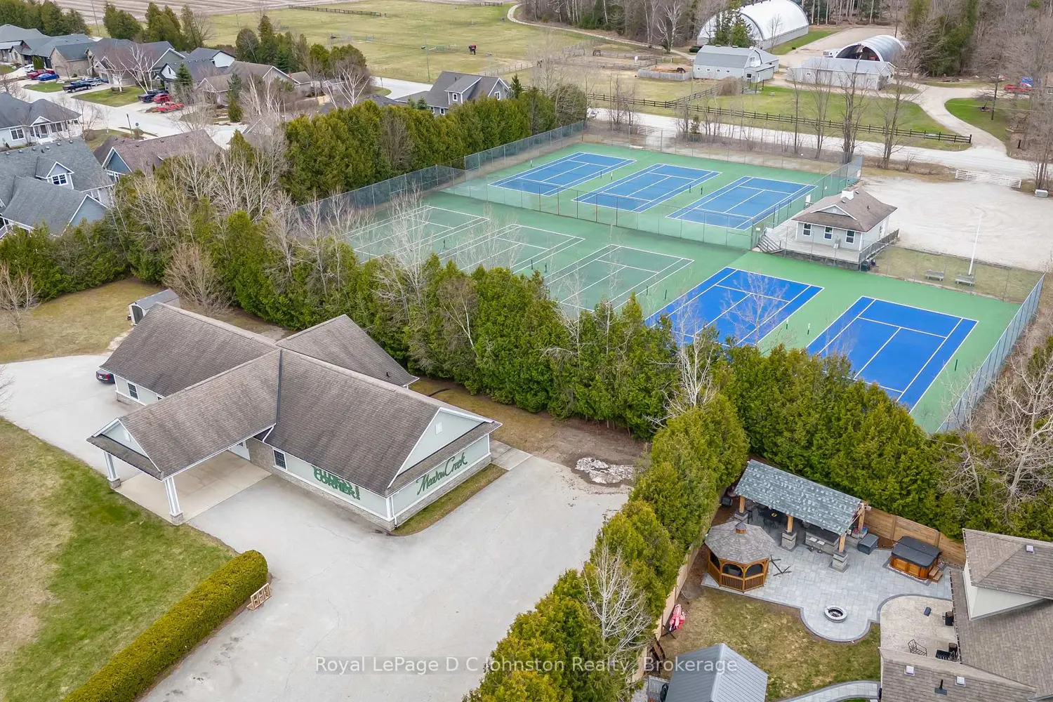 541 Meadow Lane photo 5