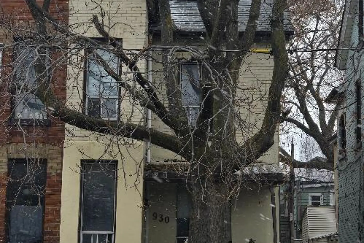 930 Dundas Street