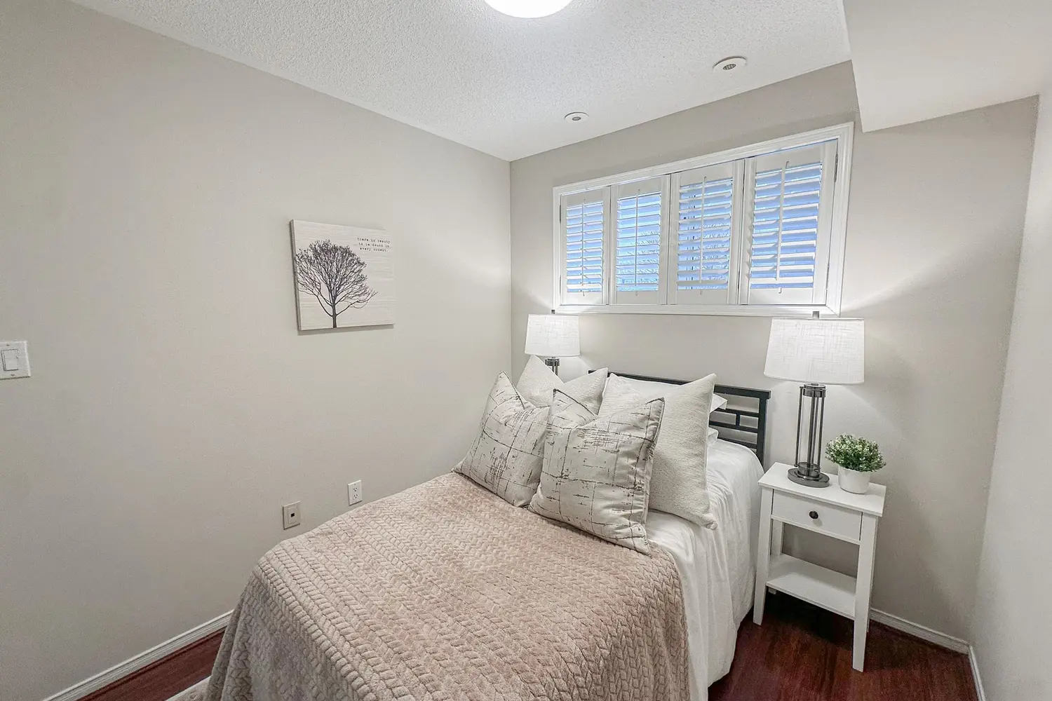 Additional image 6 of 25 Foundry Avenue 13