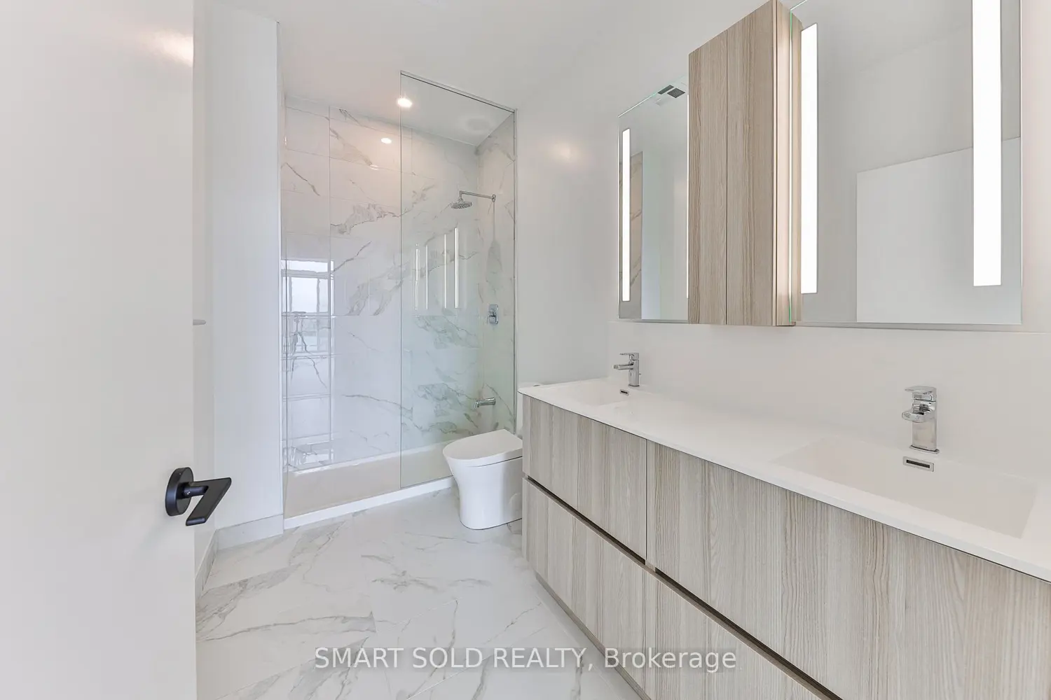 Additional image 14 of 220 Missinnihe Way 114