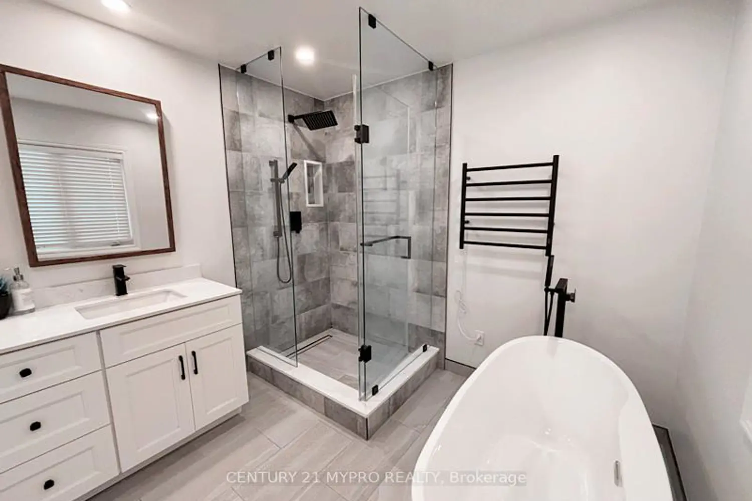 Additional image 4 of 2 Whitestone Drive