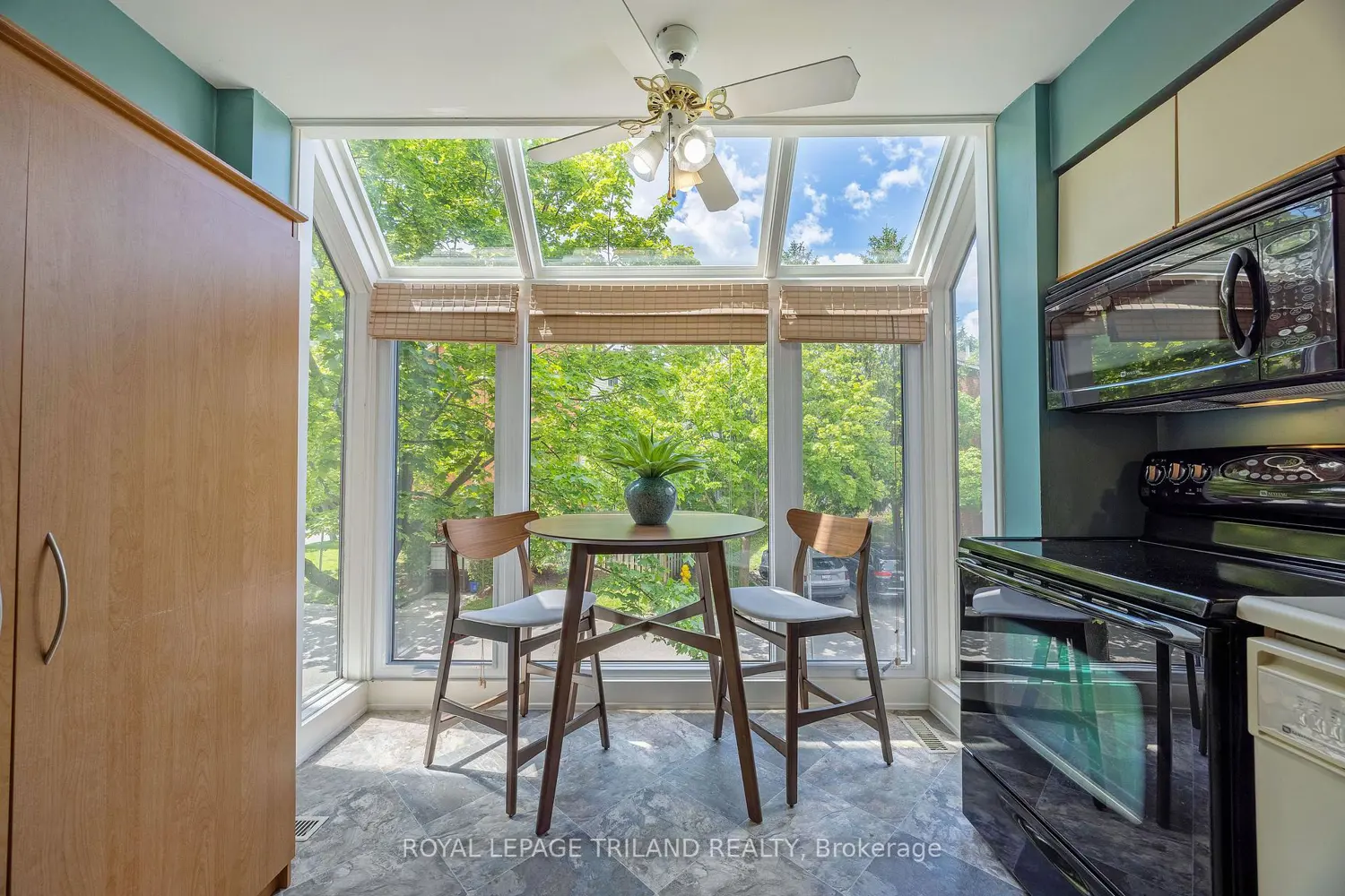 683 Windermere Road 23 photo 2