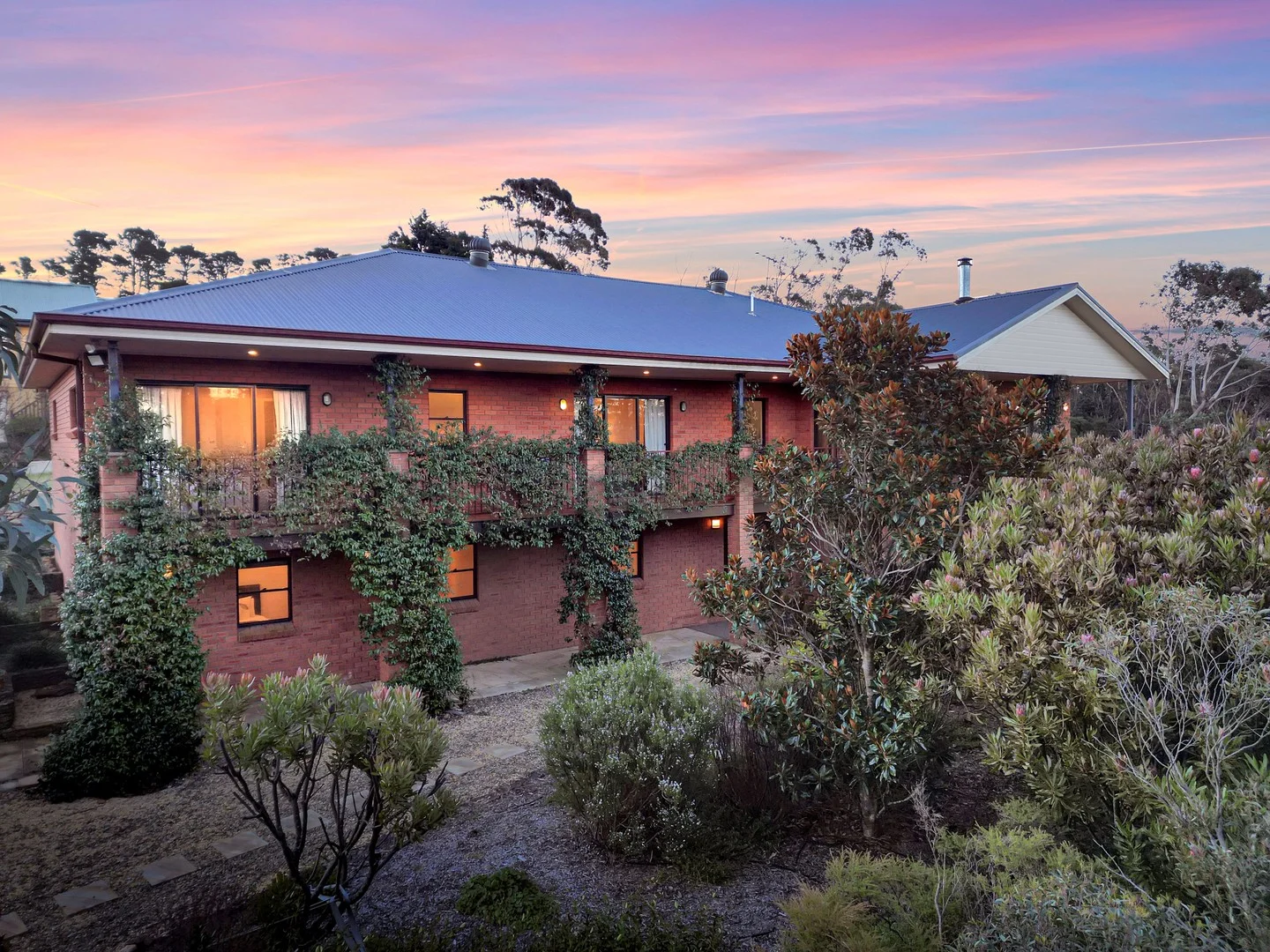 182 Tableland Road, Wentworth Falls NSW 2782