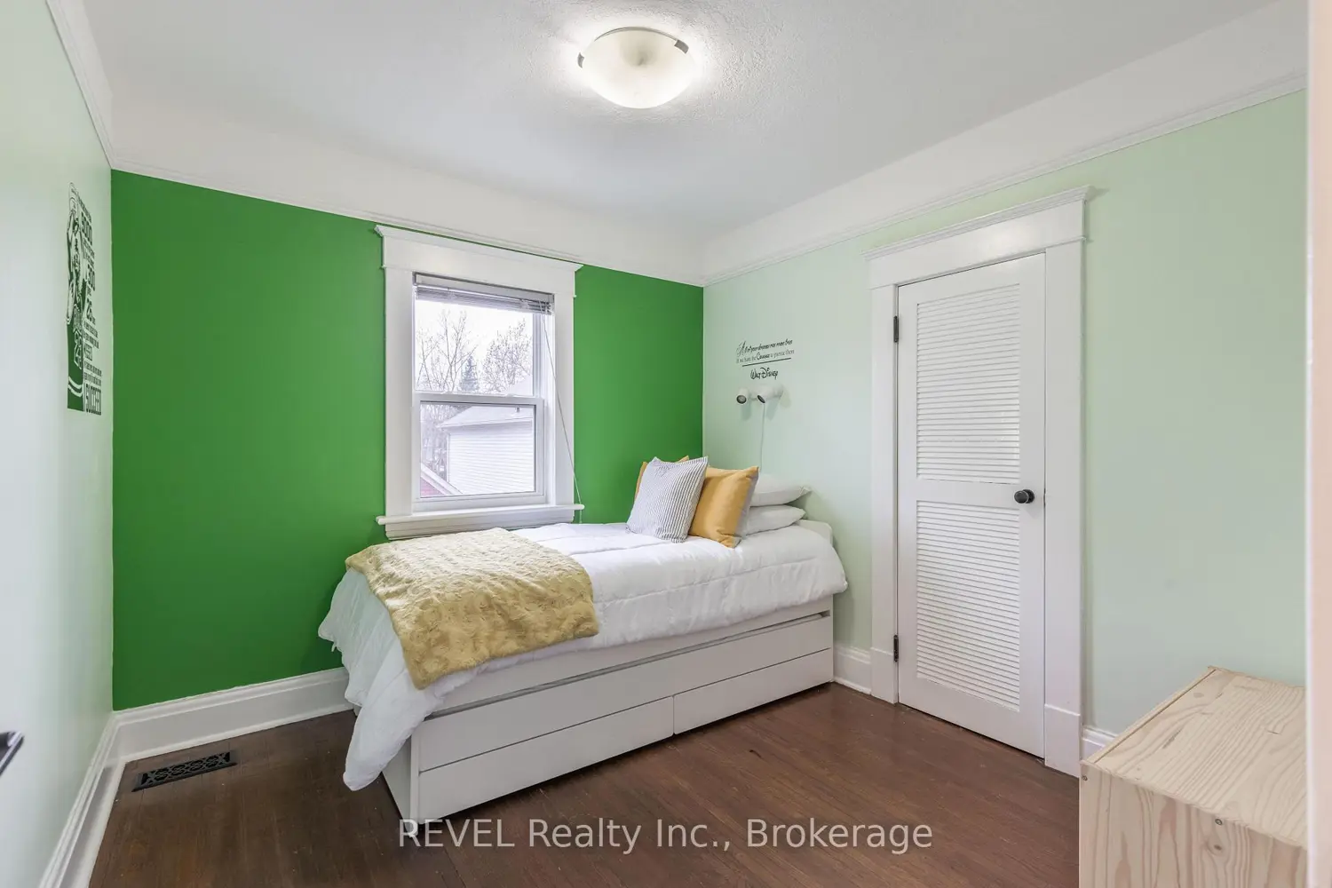 Additional image 10 of 10 Canal Street