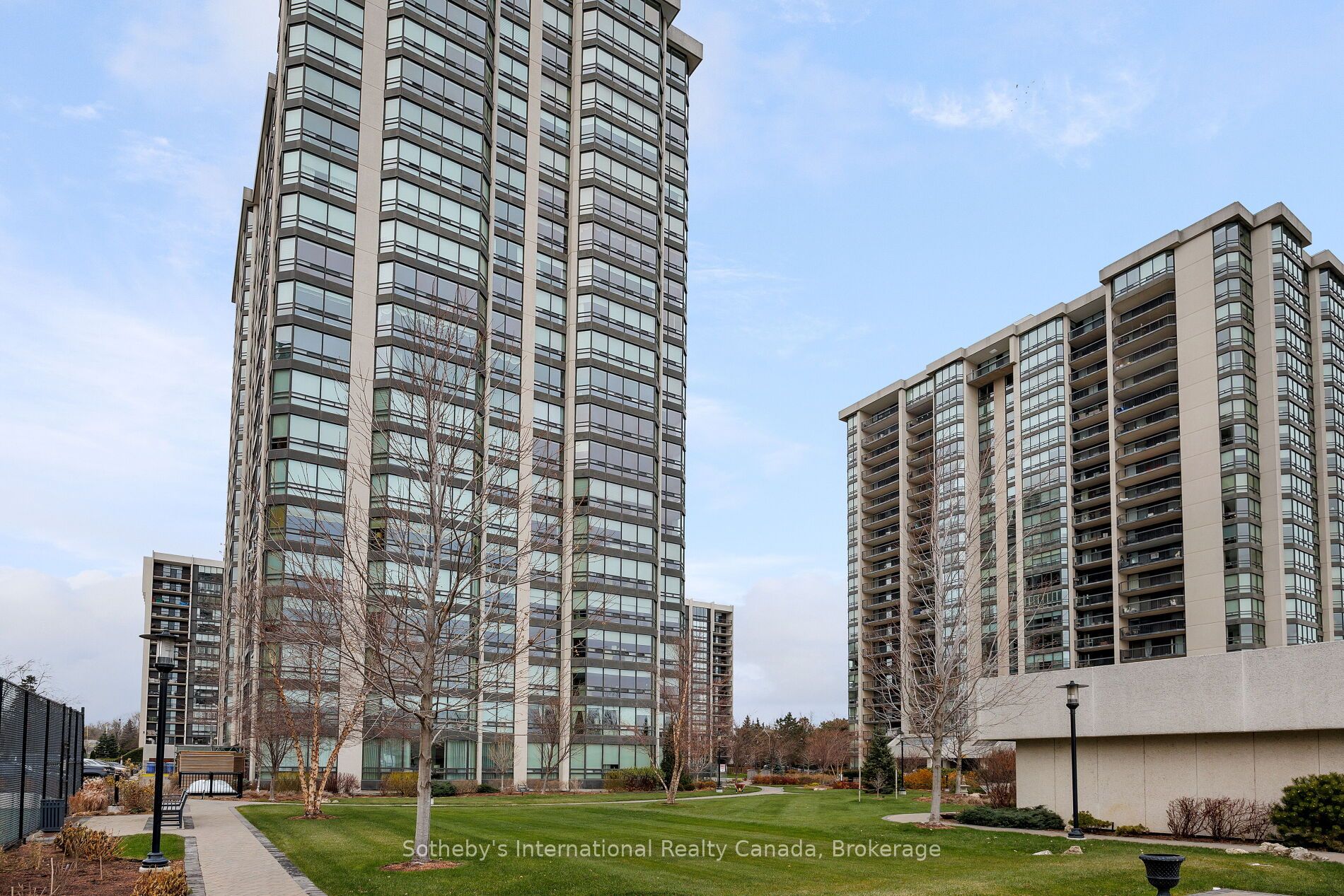 1107-2180 Marine Drive, Oakville, ON, L6L 5V2