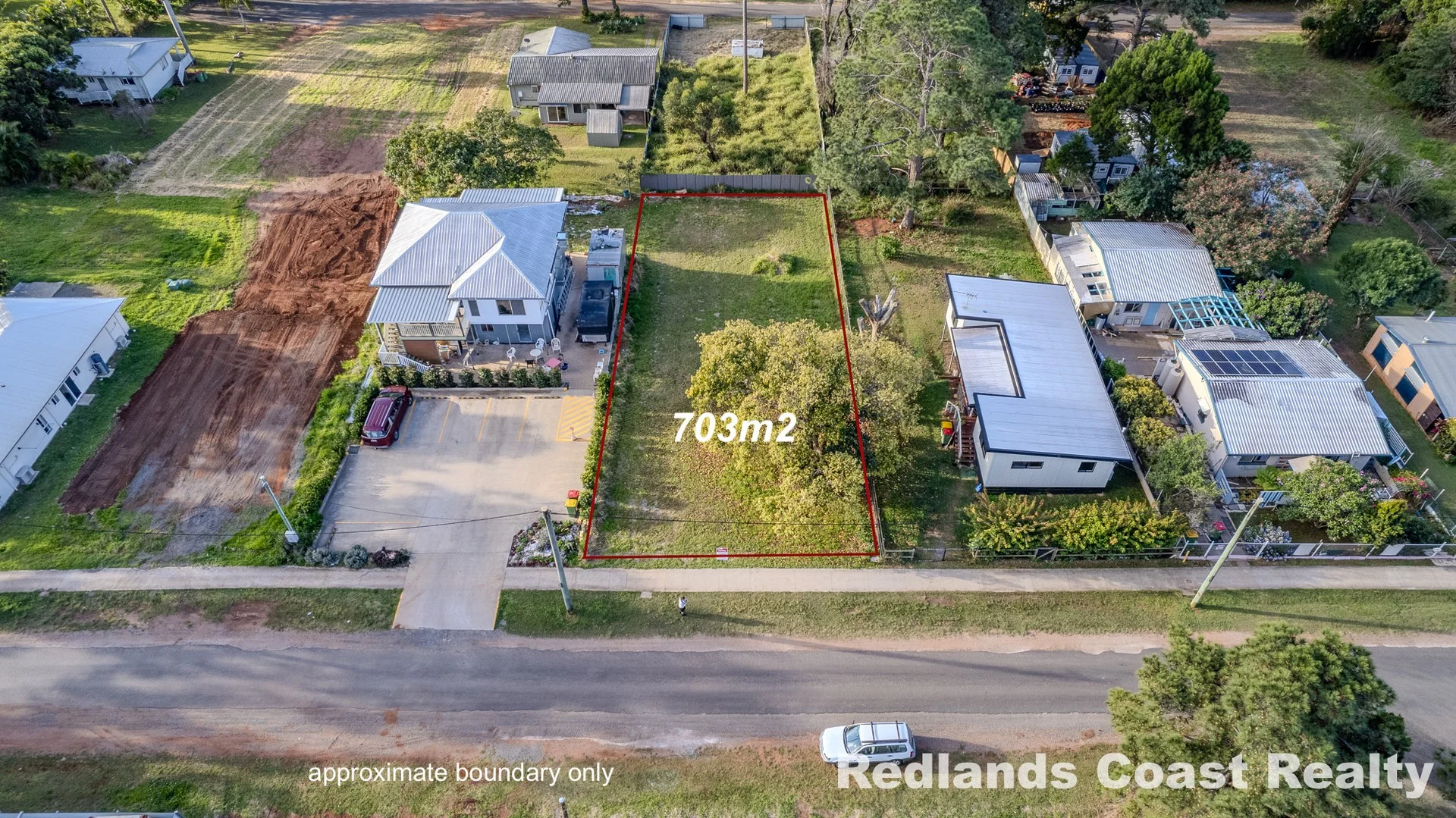 13 Robert St, Russell Island QLD 4184