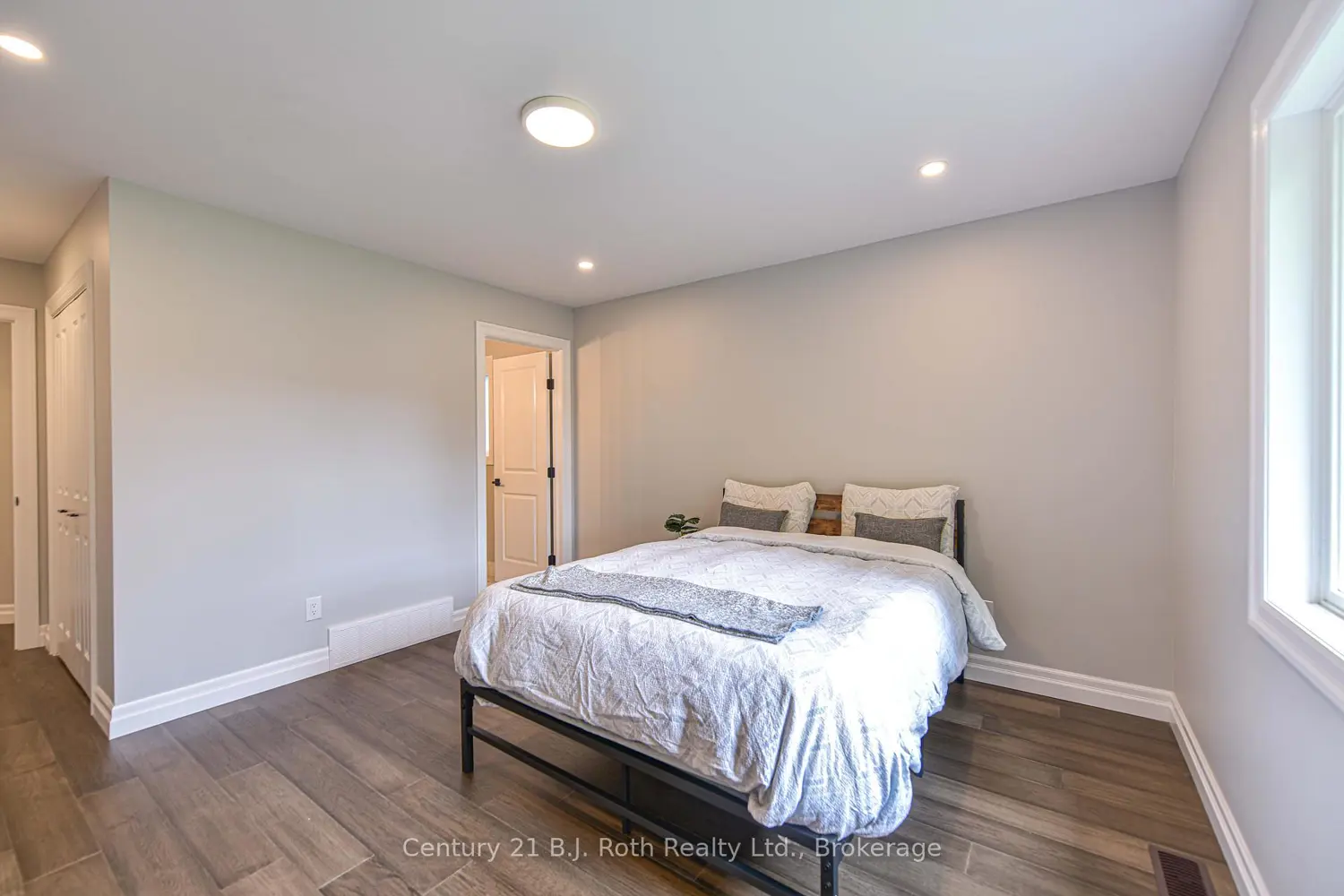 Additional image 13 of 3324 Bramshott Avenue