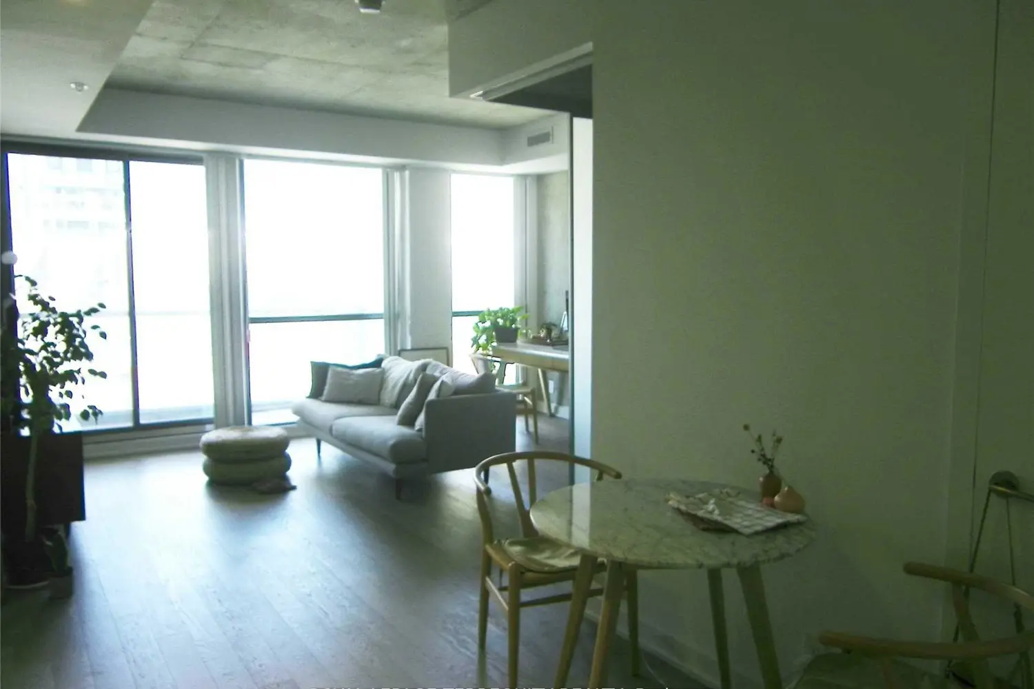 Additional image 3 of 39 Brant Street 909
