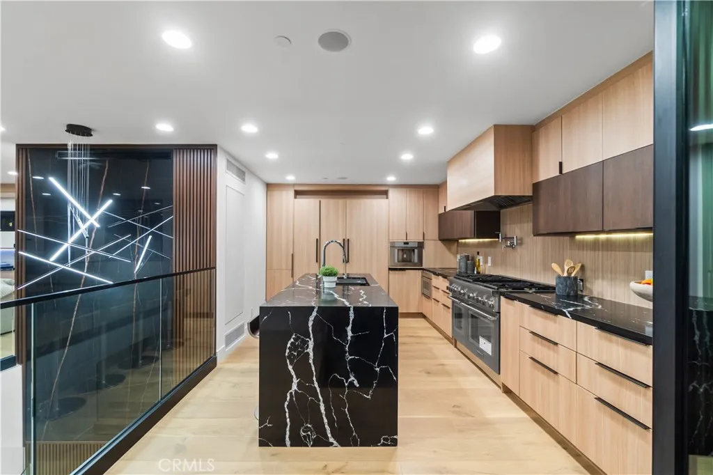 Additional image 22 of 214 El Porto Street, Manhattan Beach, CA 90266