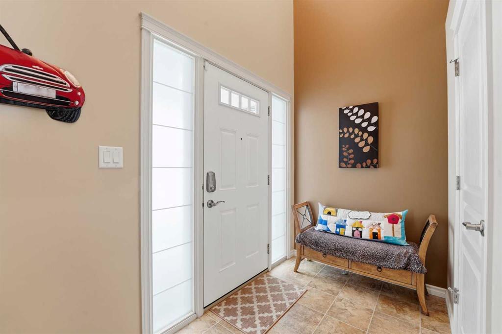 Additional image 3 of 122 Sutherland Close, Red Deer, AB, T4R 0L5