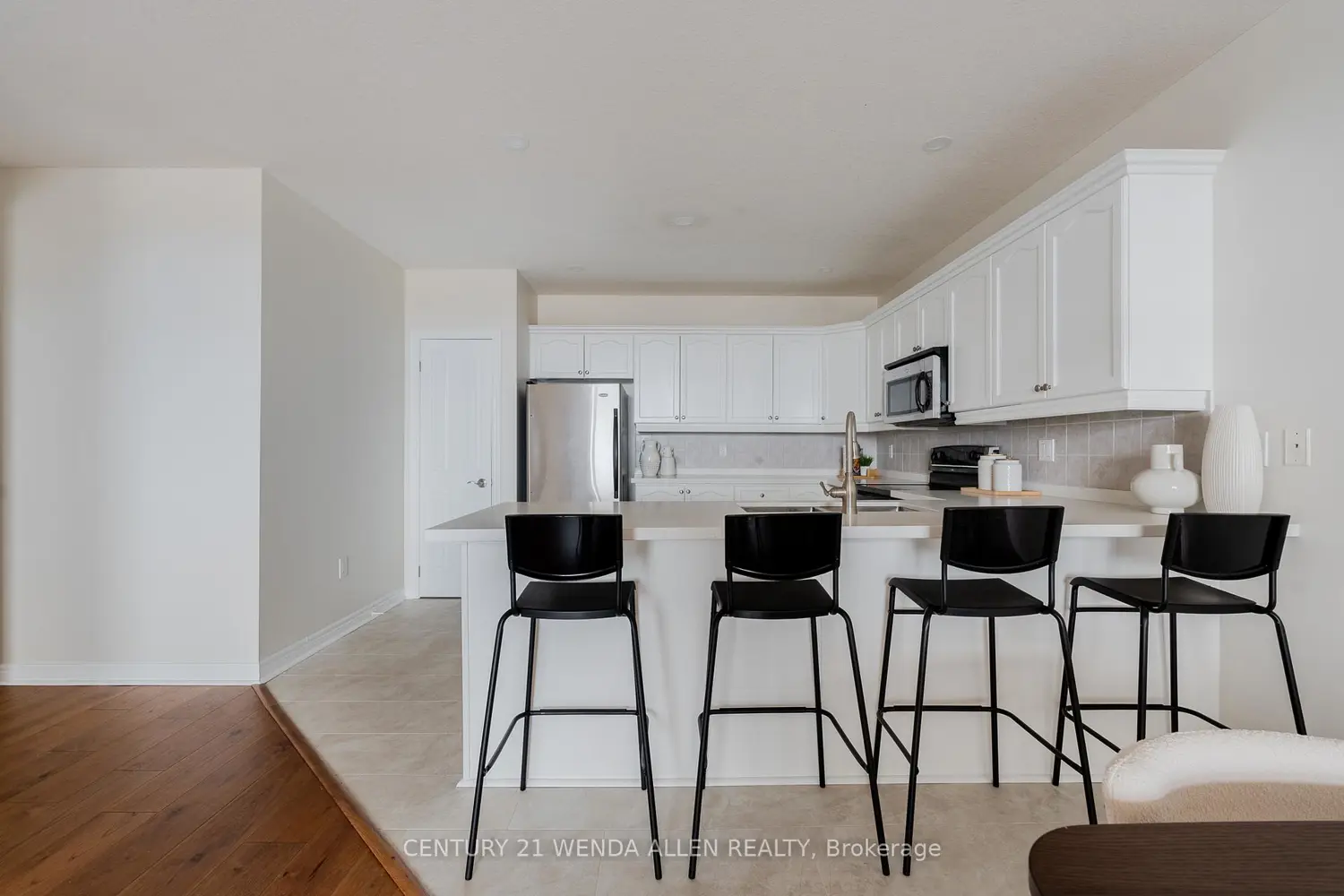 Additional image 3 of 1998 Ironstone Drive 909