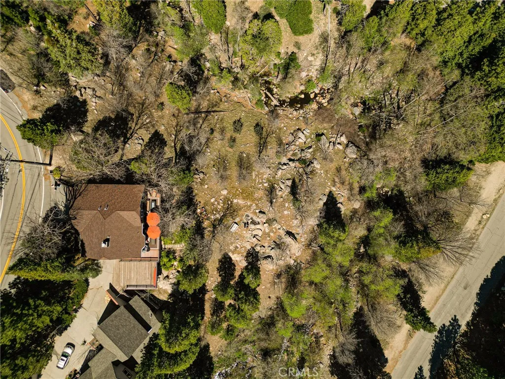 813 Brentwood Dr, Lake Arrowhead, CA 92352