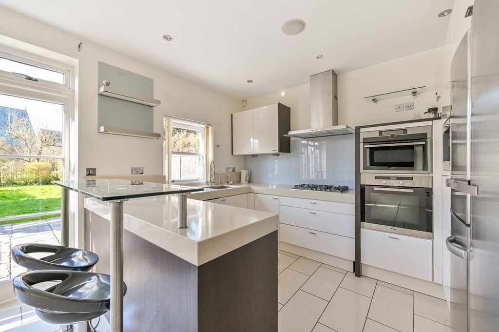 Additional image 5 of 4 bed terraced house for saleBridgeman Drive, Windsor SL4