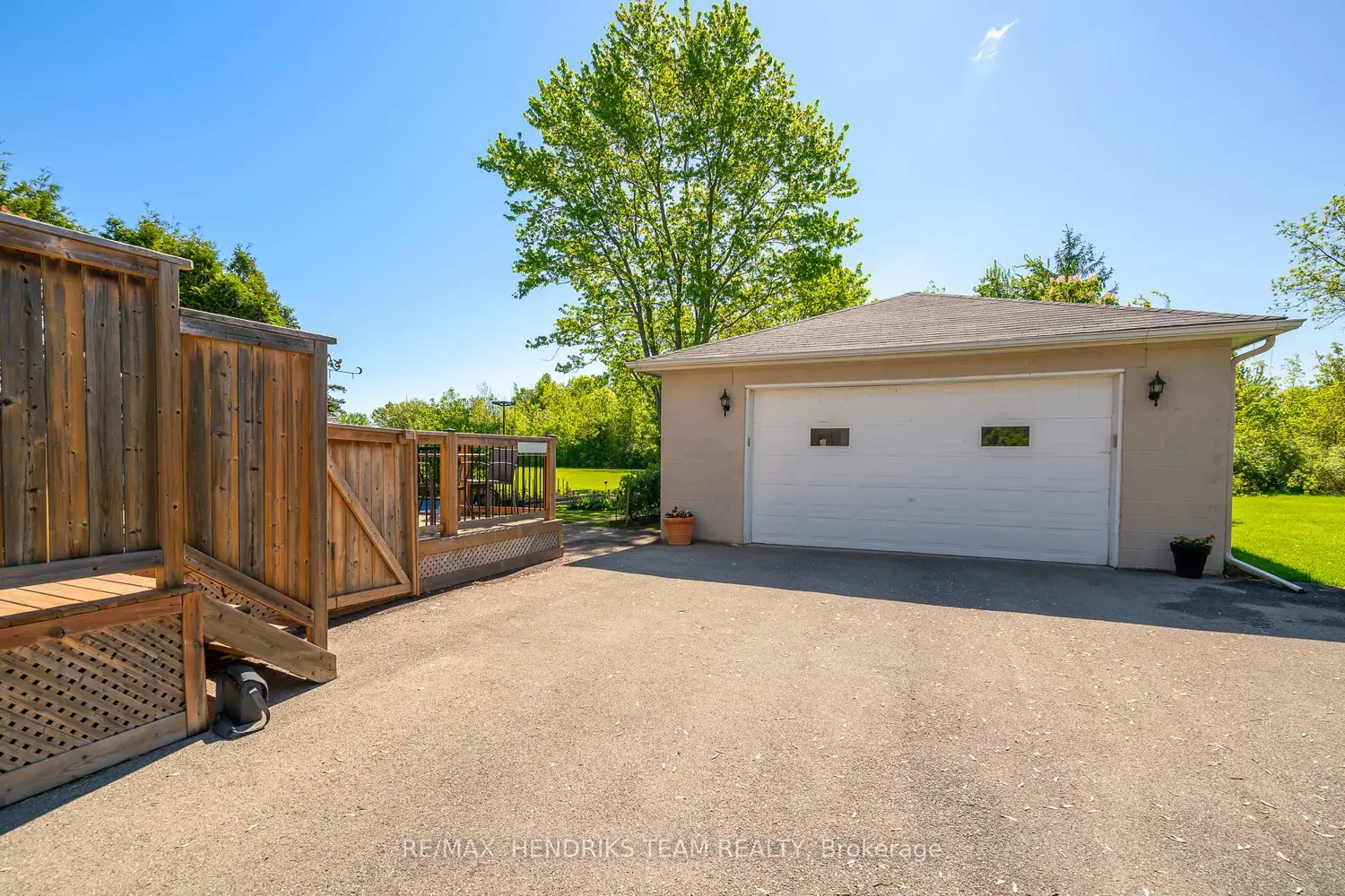 Additional image 10 of 415 Riverside Drive