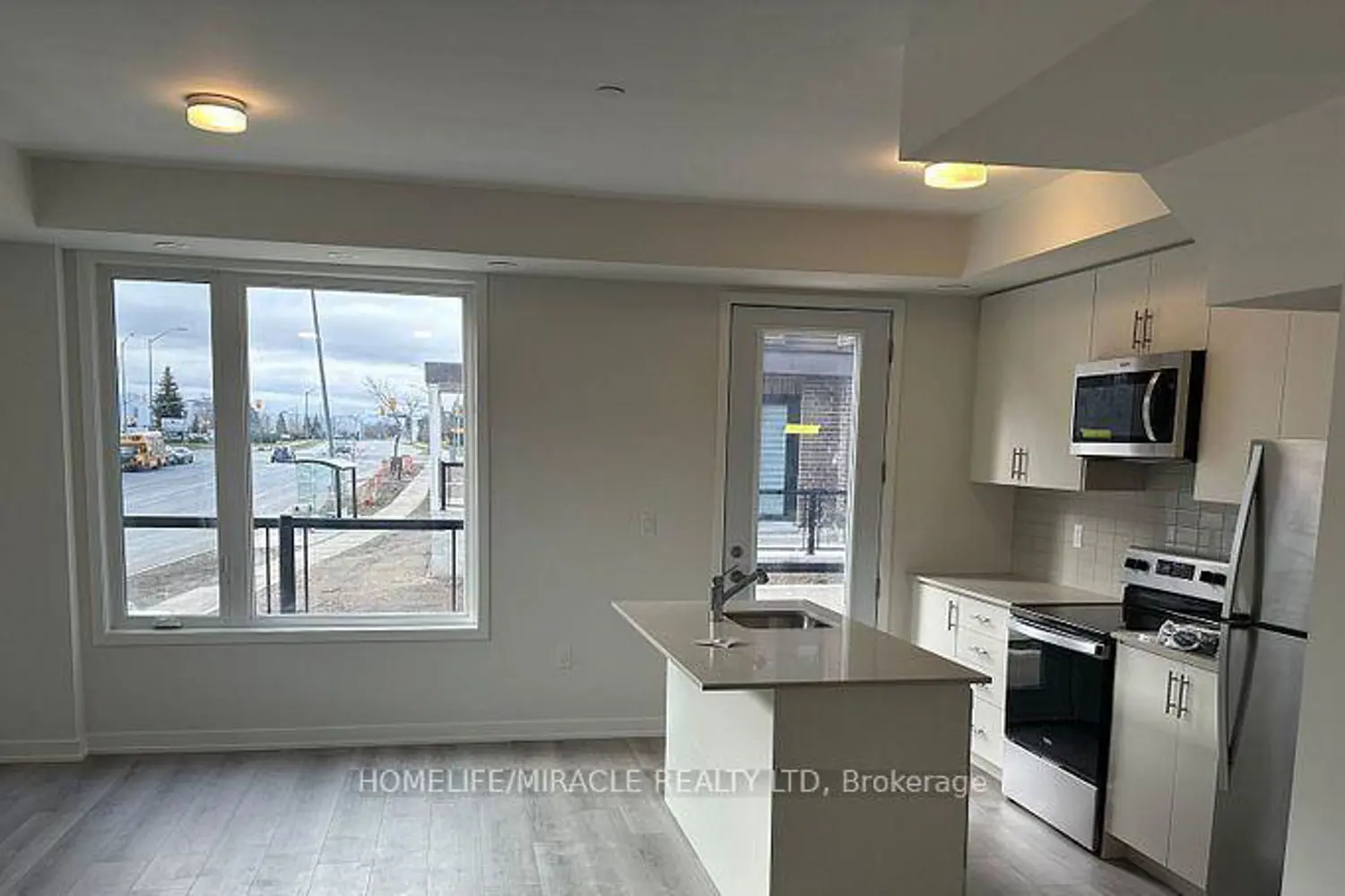 Additional image 4 of 3415 Ridgeway Drive 02