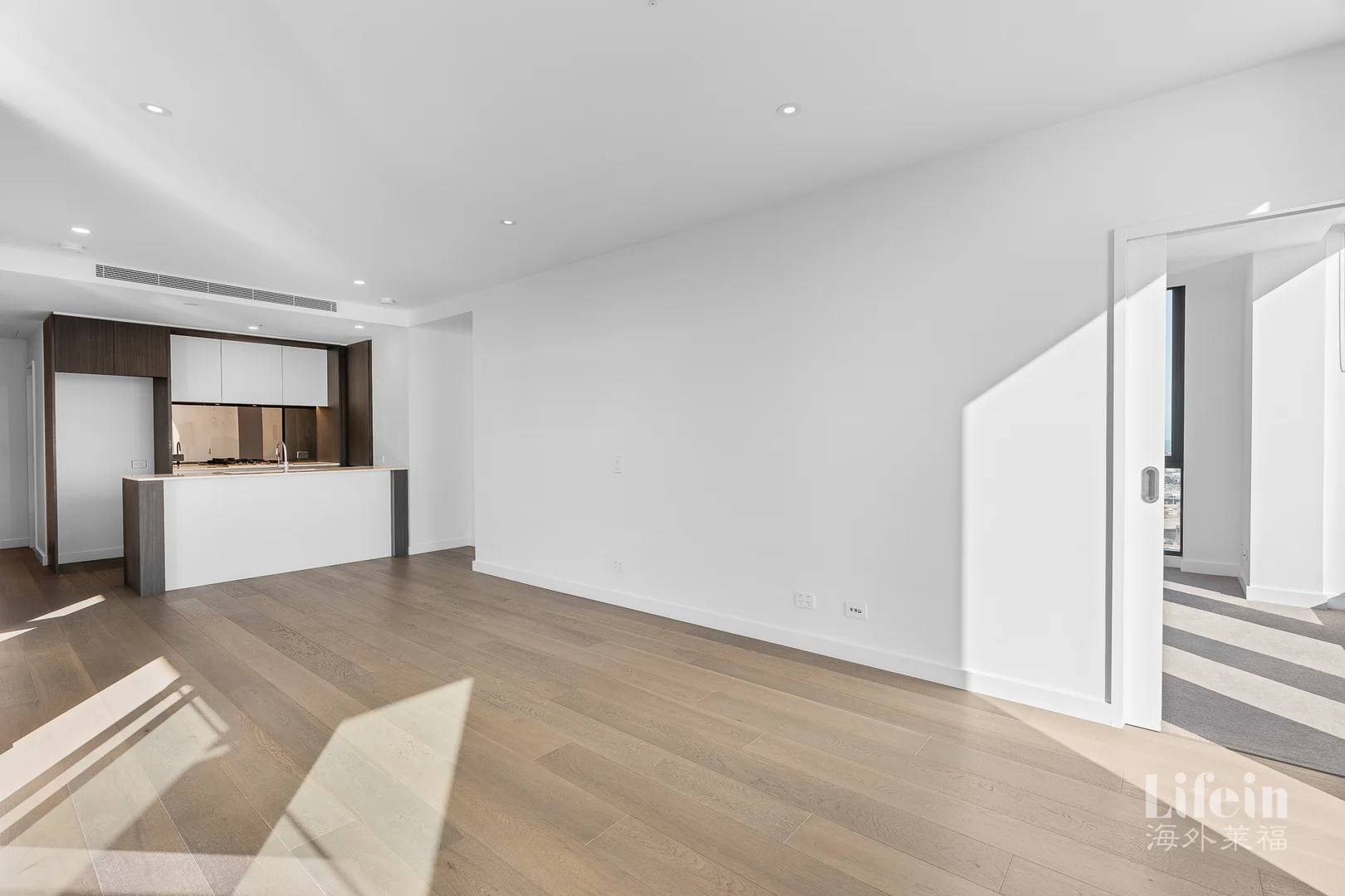 Additional image 3 of 1803/915 Collins Street, Docklands VIC 3008