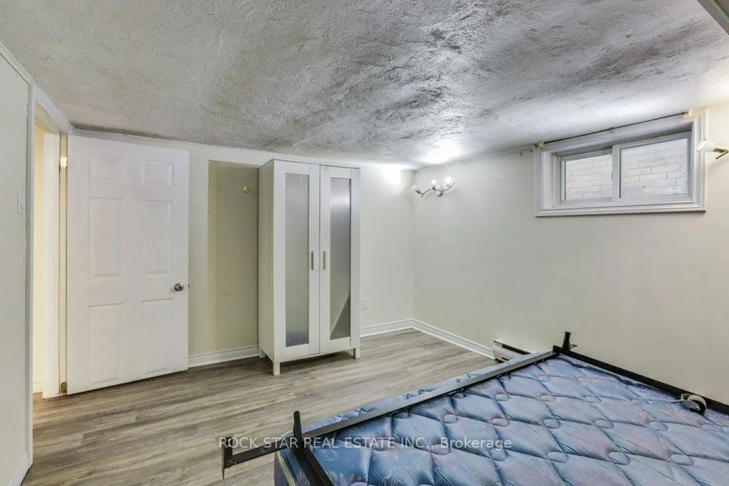 Additional image 18 of 802 Waterloo Street