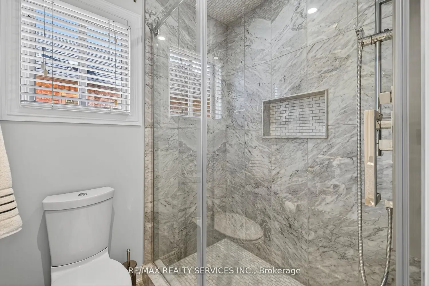 Additional image 7 of 124 Royal Valley Drive