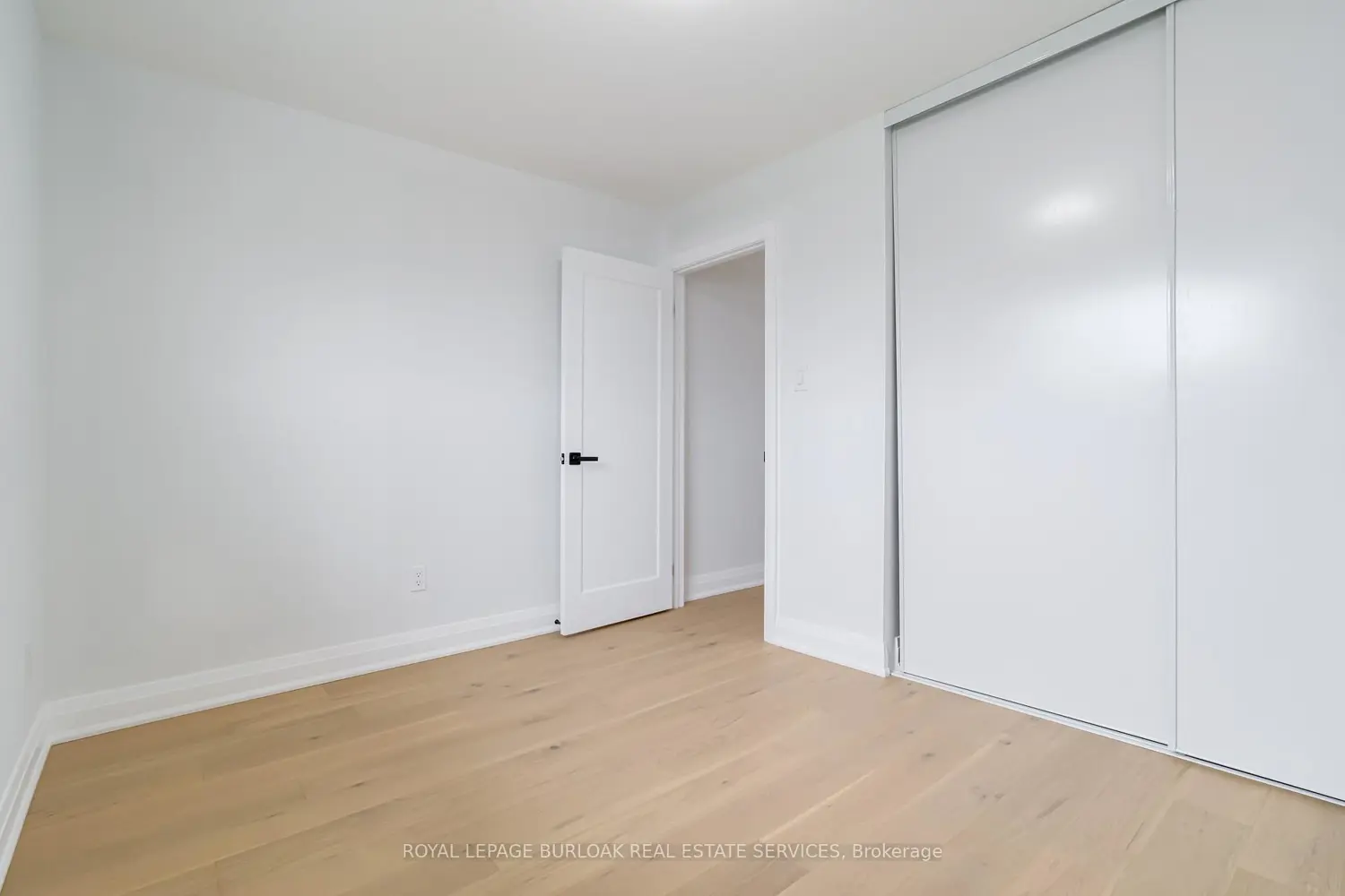 Additional image 12 of 5475 Lakeshore Road 4