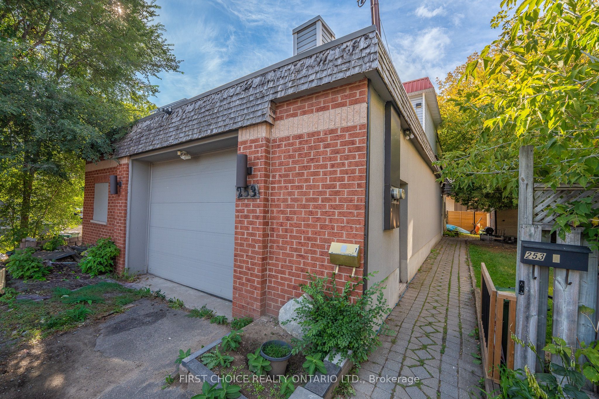 253 Frechette Street, Ottawa, ON, K1L 7T3