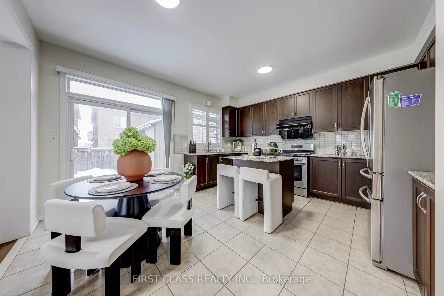 Additional image 5 of 2 James Parrott Avenue