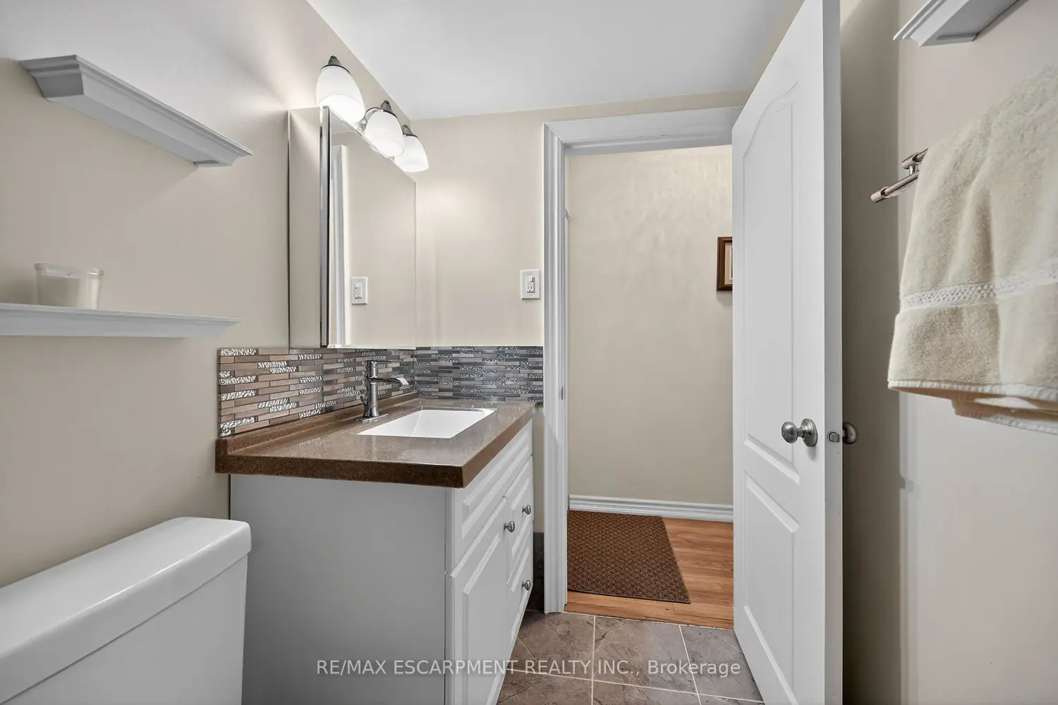 Additional image 13 of 8 Woodman Drive 601