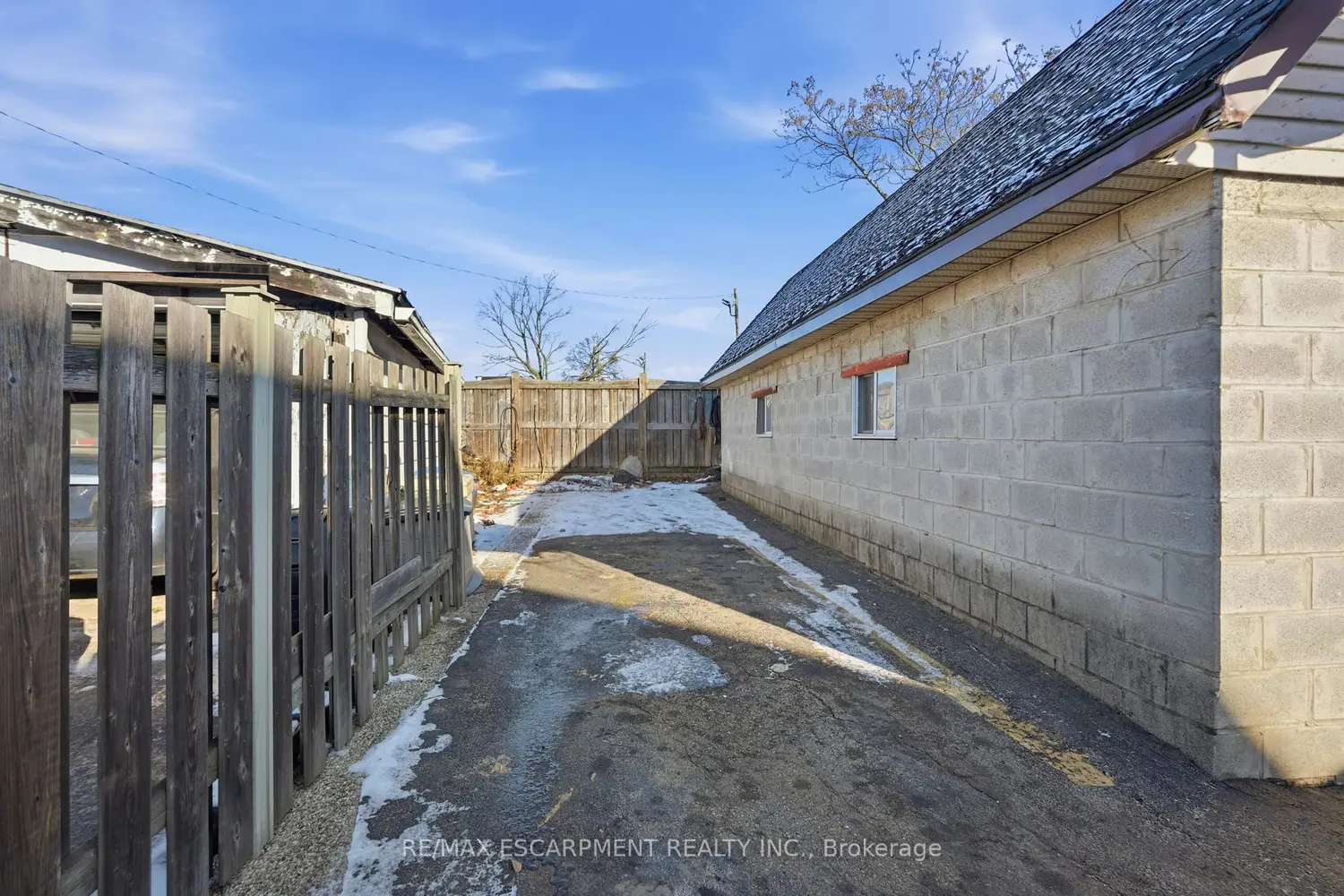 Additional image 18 of 81 Simcoe Street