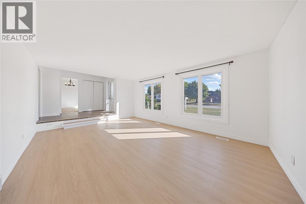 Additional image 4 of 1345 Wiltshire Drive, Sarnia, ON, N7S4P3