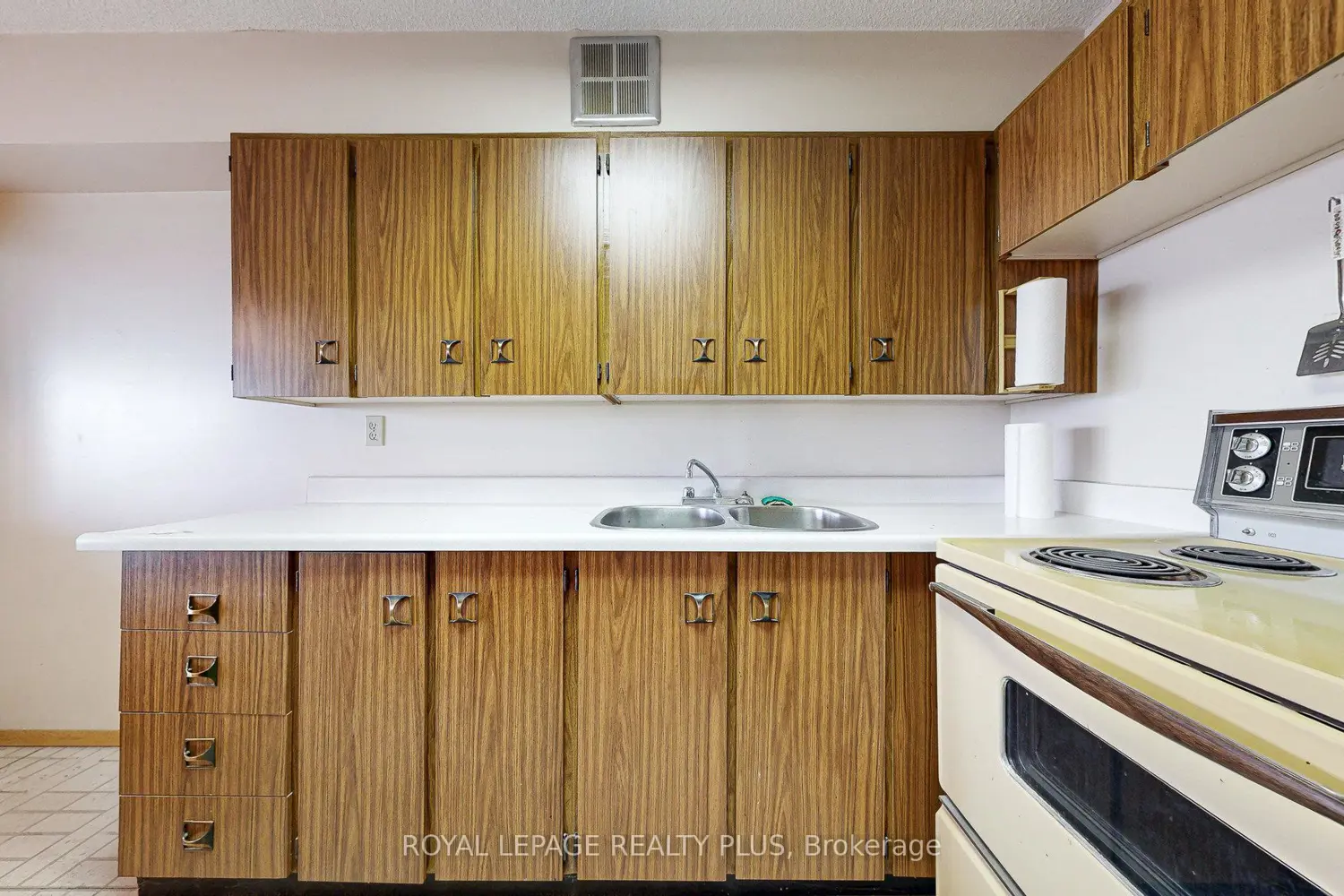Additional image 16 of 260 Scarlett Road 1206
