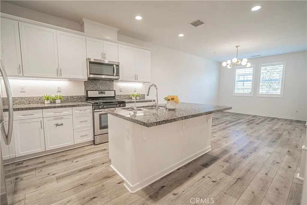 Additional image 18 of 28706 Jardineras Dr, Valencia, CA 91354