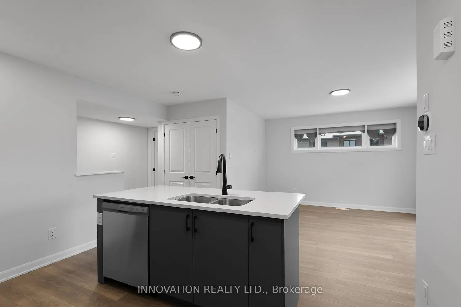 Additional image 9 of 301 Glenroy Gilbert Drive 32