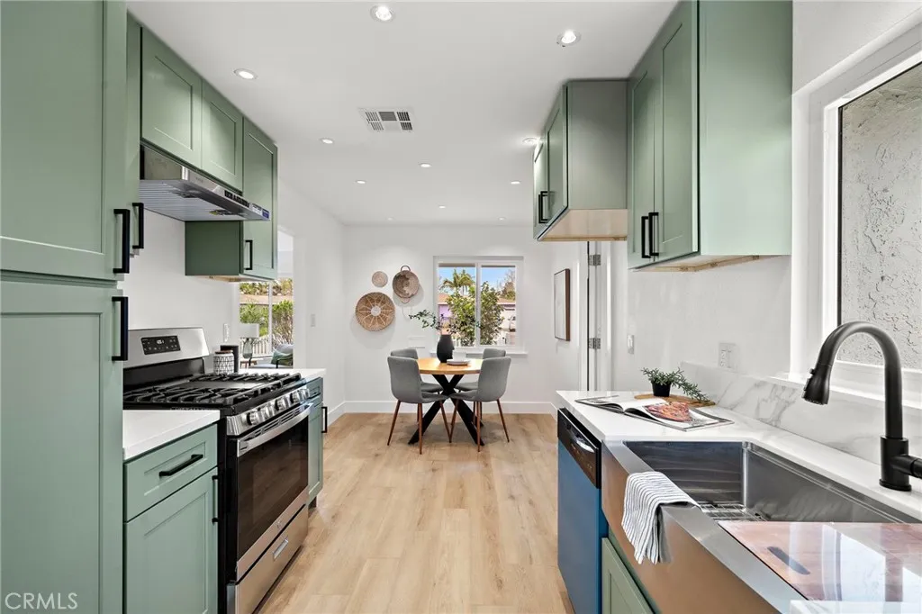 Additional image 13 of 1410 W Camden Place, Santa Ana, CA 92704