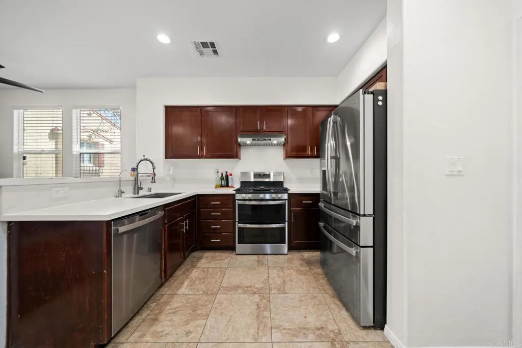 Additional image 2 of 4300 Newton Avenue Unit 8, San Diego, CA 92113