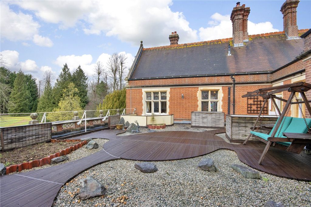 Additional image 8 of 2 bed flat for saleNorth Frith Park, Hadlow, Tonbridge, Kent TN11