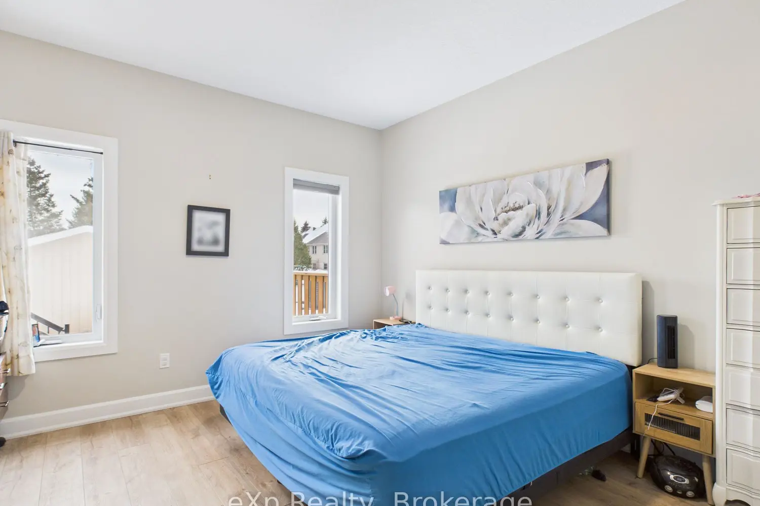 Additional image 9 of 221130 Grey Road 9